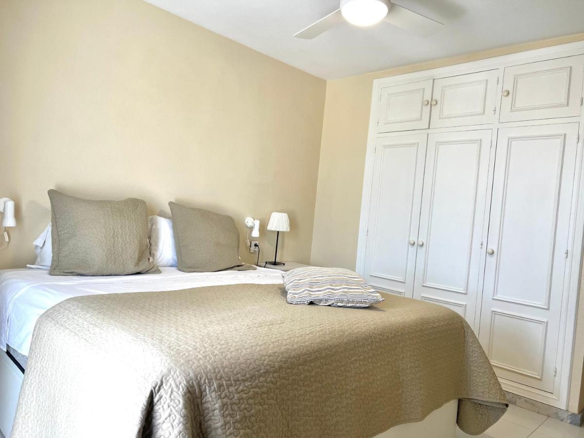 Fabulous Vacation In A 2 Bedroom Townhouse With 2 Terraces Overlooking The Sea, Suitable For 6 People 3 Swimming Pools Tennis And 200 Mts From The Sea El Faro Exterior foto
