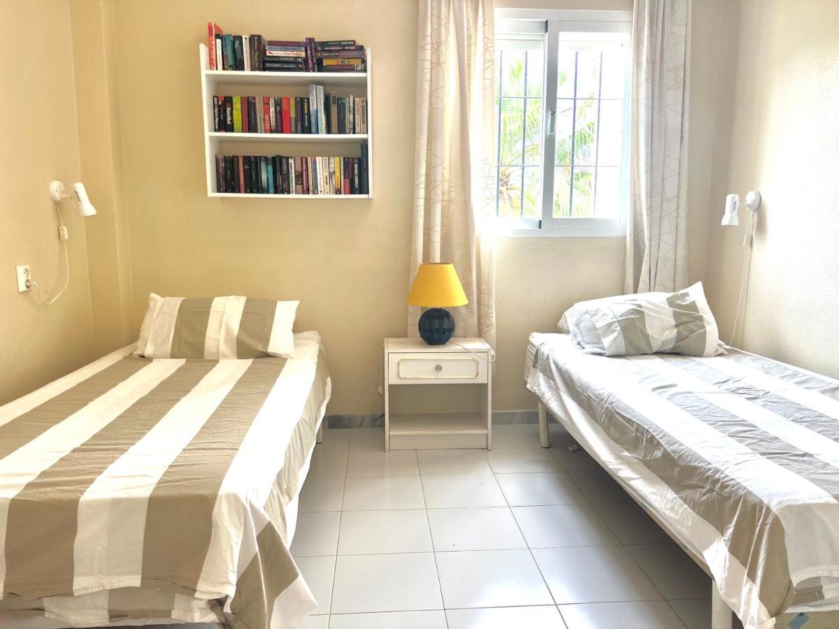 Fabulous Vacation In A 2 Bedroom Townhouse With 2 Terraces Overlooking The Sea, Suitable For 6 People 3 Swimming Pools Tennis And 200 Mts From The Sea El Faro Exterior foto